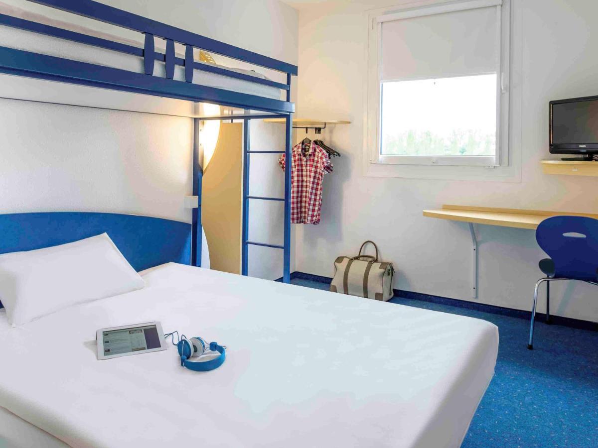 Ibis Budget Пуйи-ан-Осуа Экстерьер фото