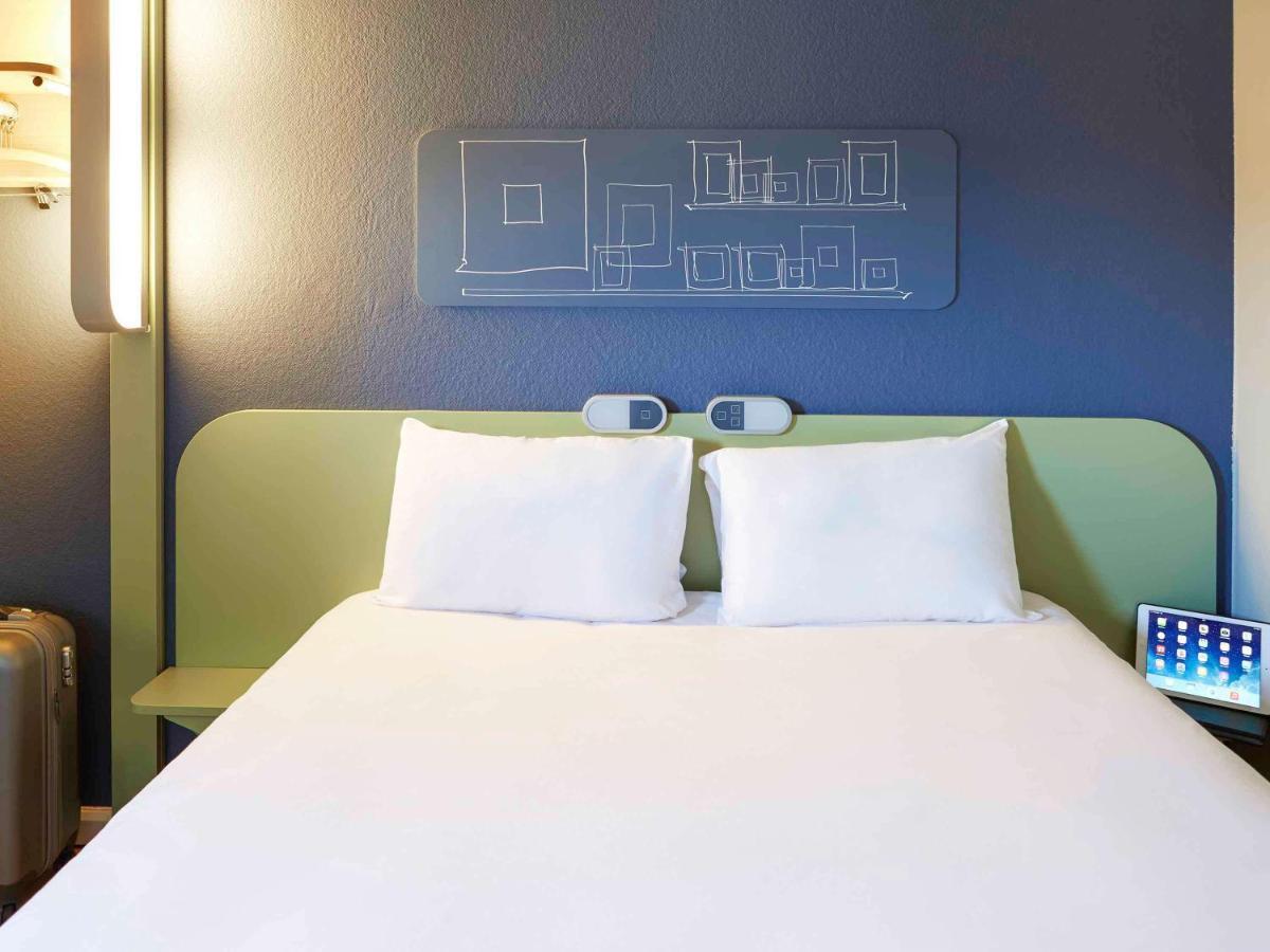 Ibis Budget Пуйи-ан-Осуа Экстерьер фото