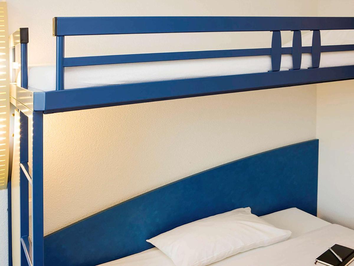 Ibis Budget Пуйи-ан-Осуа Экстерьер фото