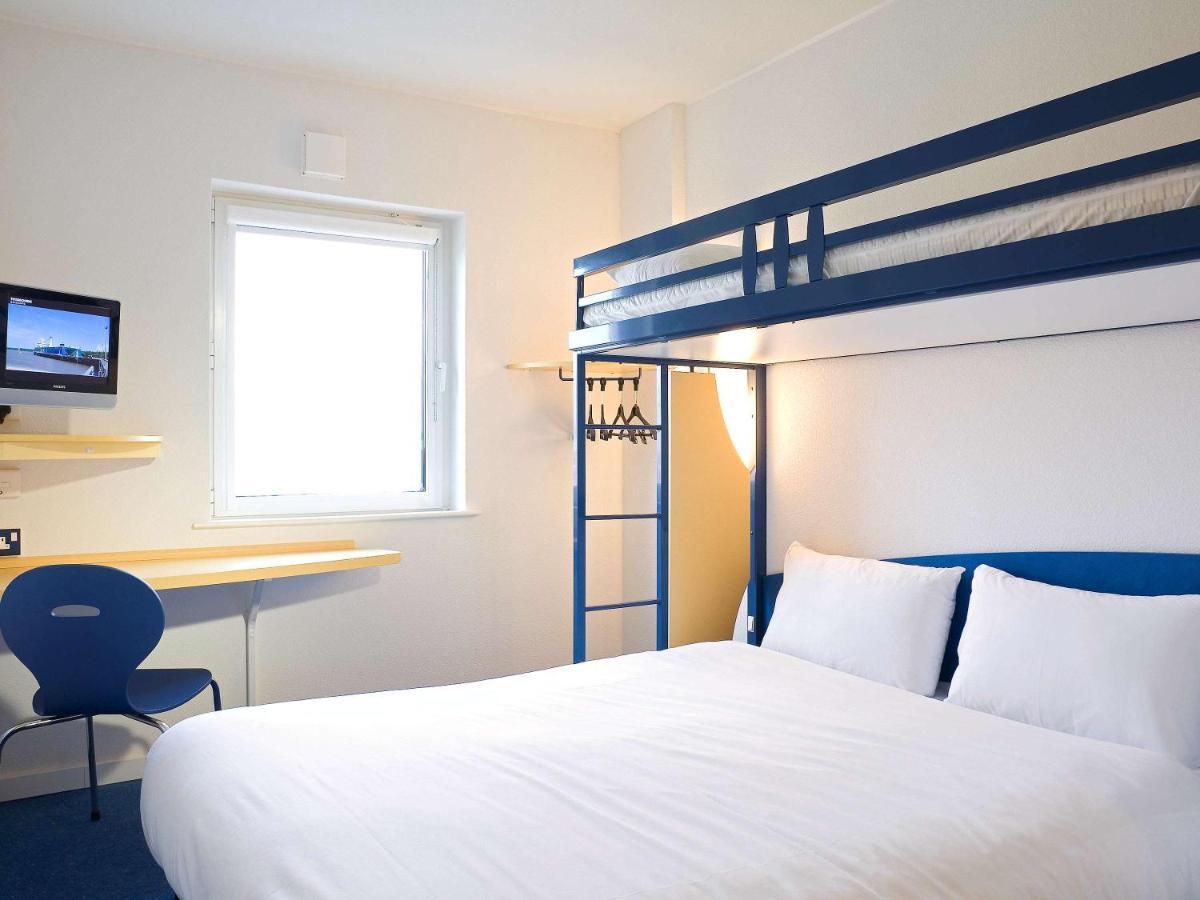 Ibis Budget Пуйи-ан-Осуа Экстерьер фото